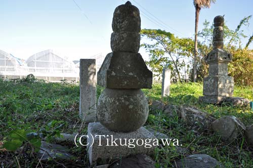 中山田秀政の墓